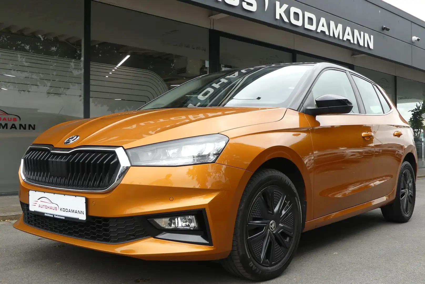 Skoda Fabia Style TSI*ACC*SHZ*LED*DAB*CarPlay*ColorCo* Orange - 1