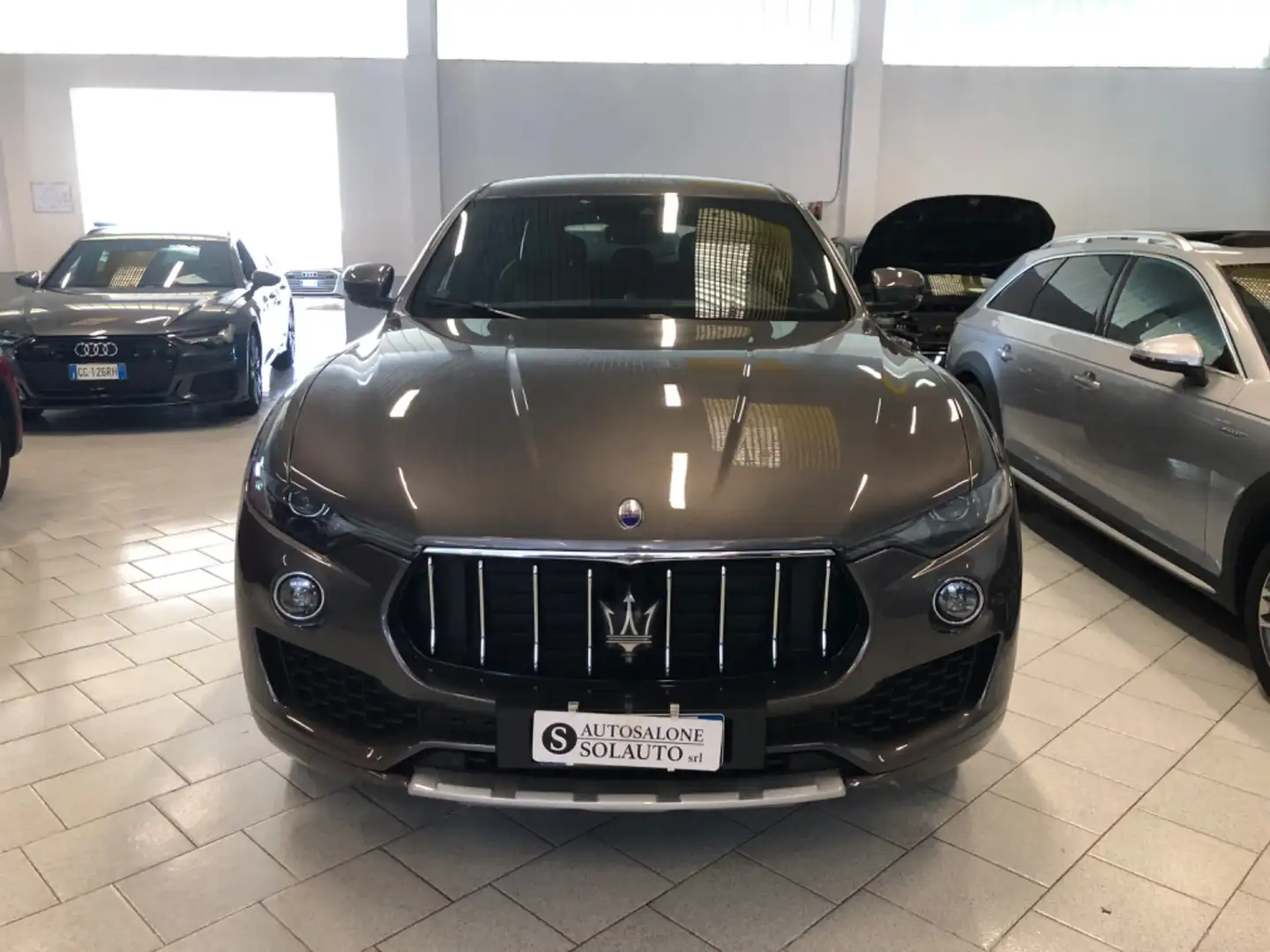 Maserati Levante V6 Diesel AWD Gransport Adaptive Cruise Gris - 2