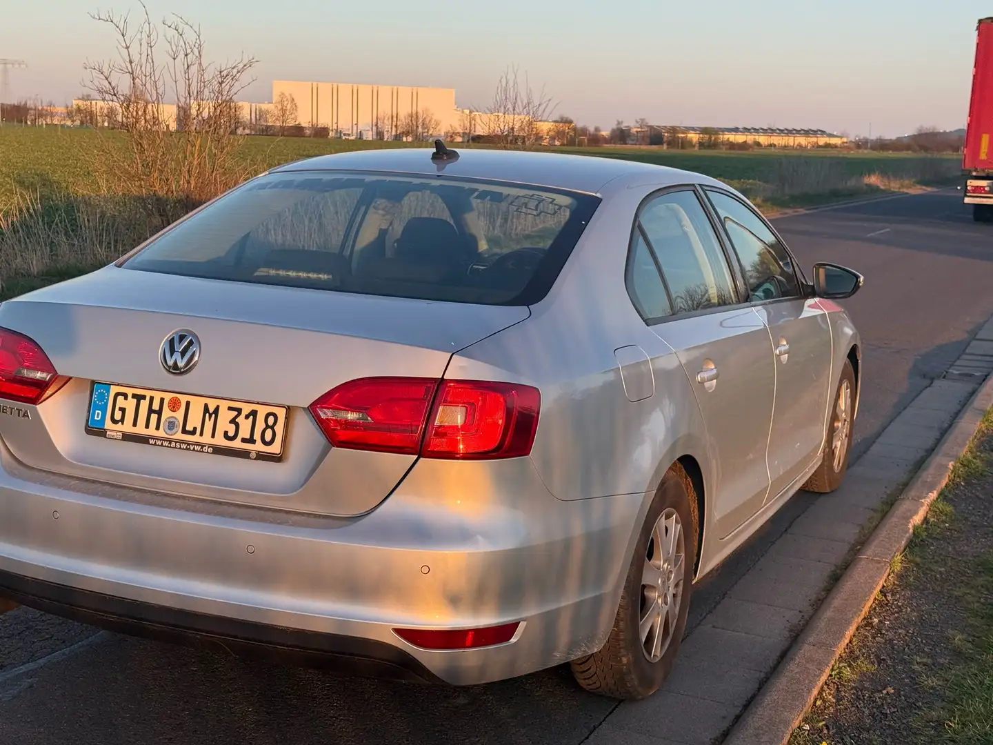 Volkswagen Jetta 1.6 TDI DSG Highline - 2
