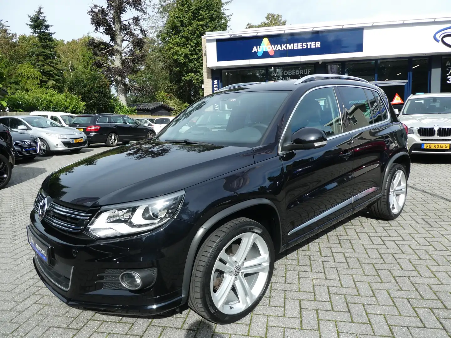 Volkswagen Tiguan 1.4 TSI 160PK R-Line Edition 2xR-Line|Navi|Camera| Negro - 2