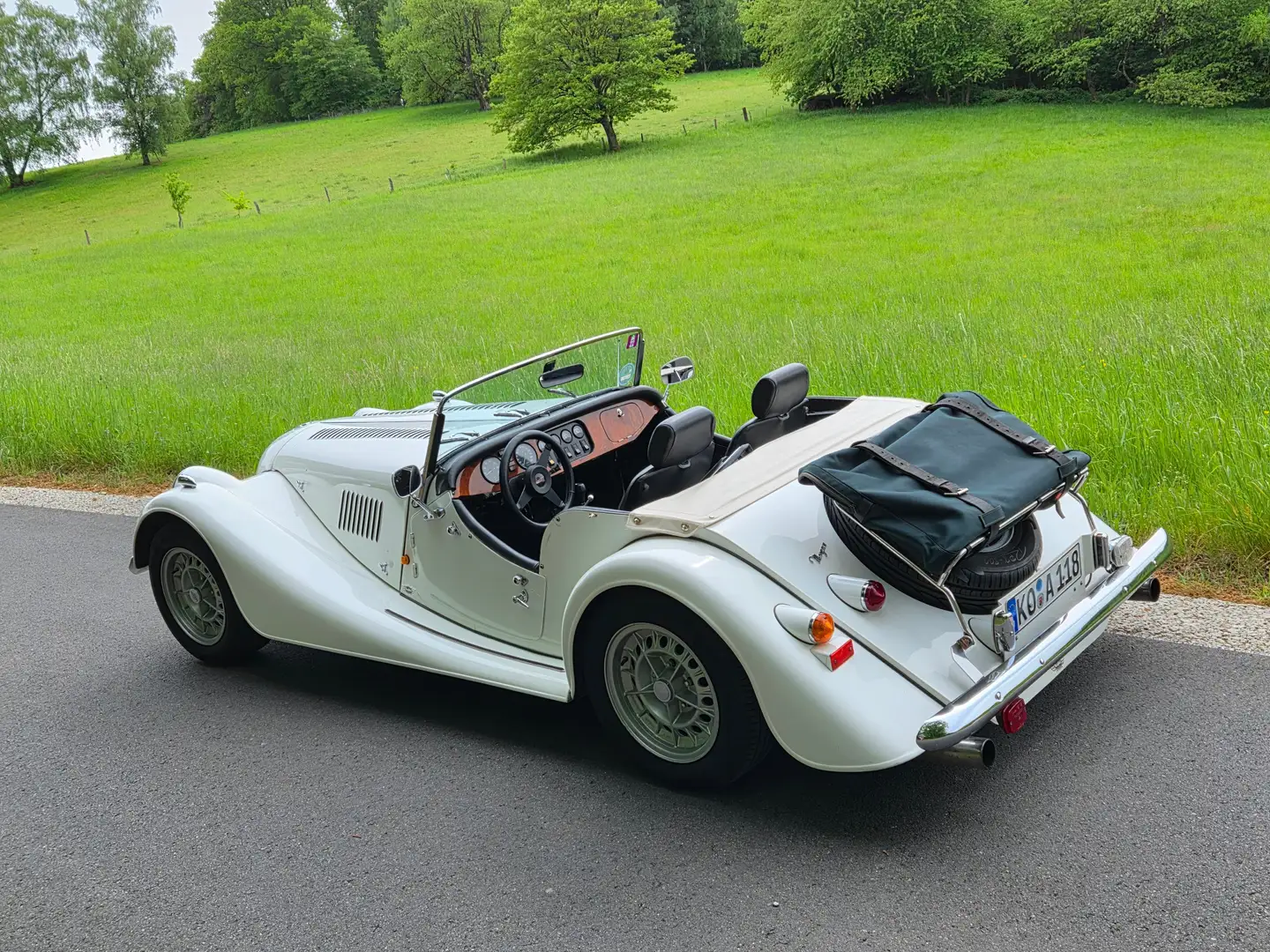 Morgan Plus 8 Classic Data Note 2, WGA 45000.- umfangreich überarbeitet Weiß - 2