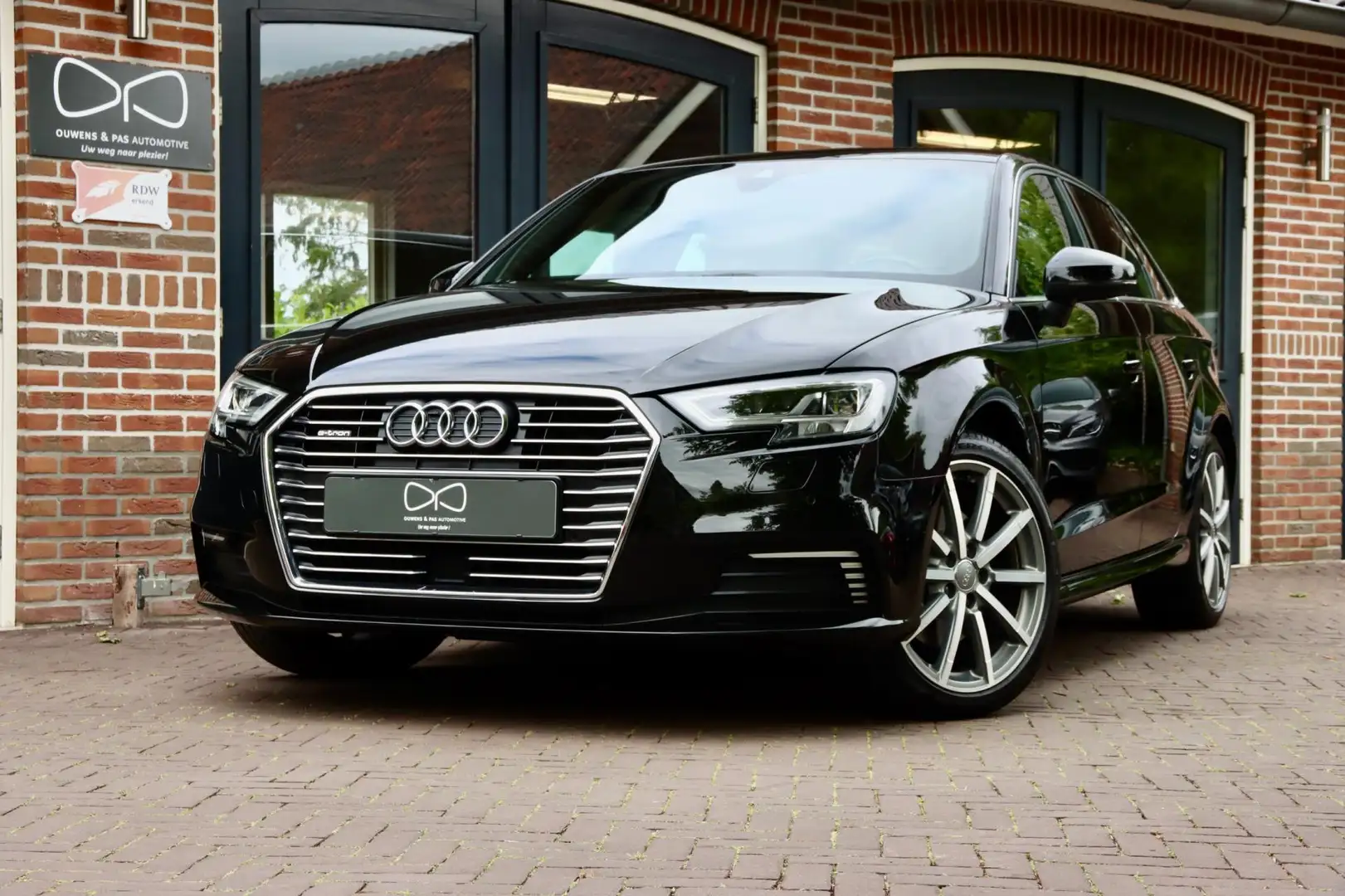Audi A3 Sportback 40 e-tron Advance Sport | 2X S-LINE | AC Zwart - 1