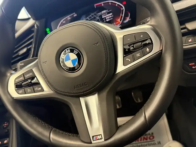BMW 1 Series view 17