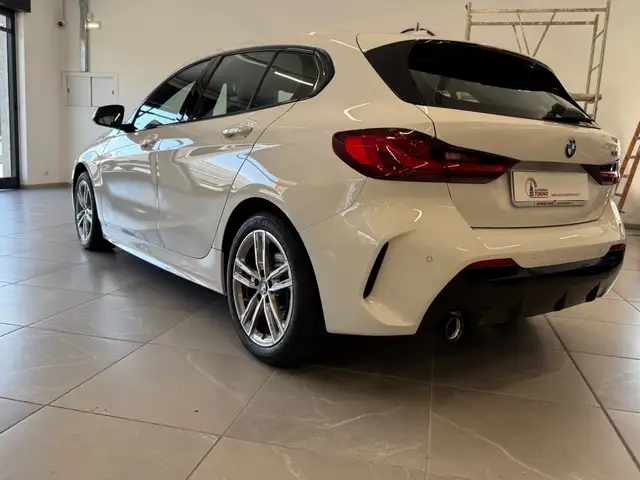 BMW 1 Series view 7