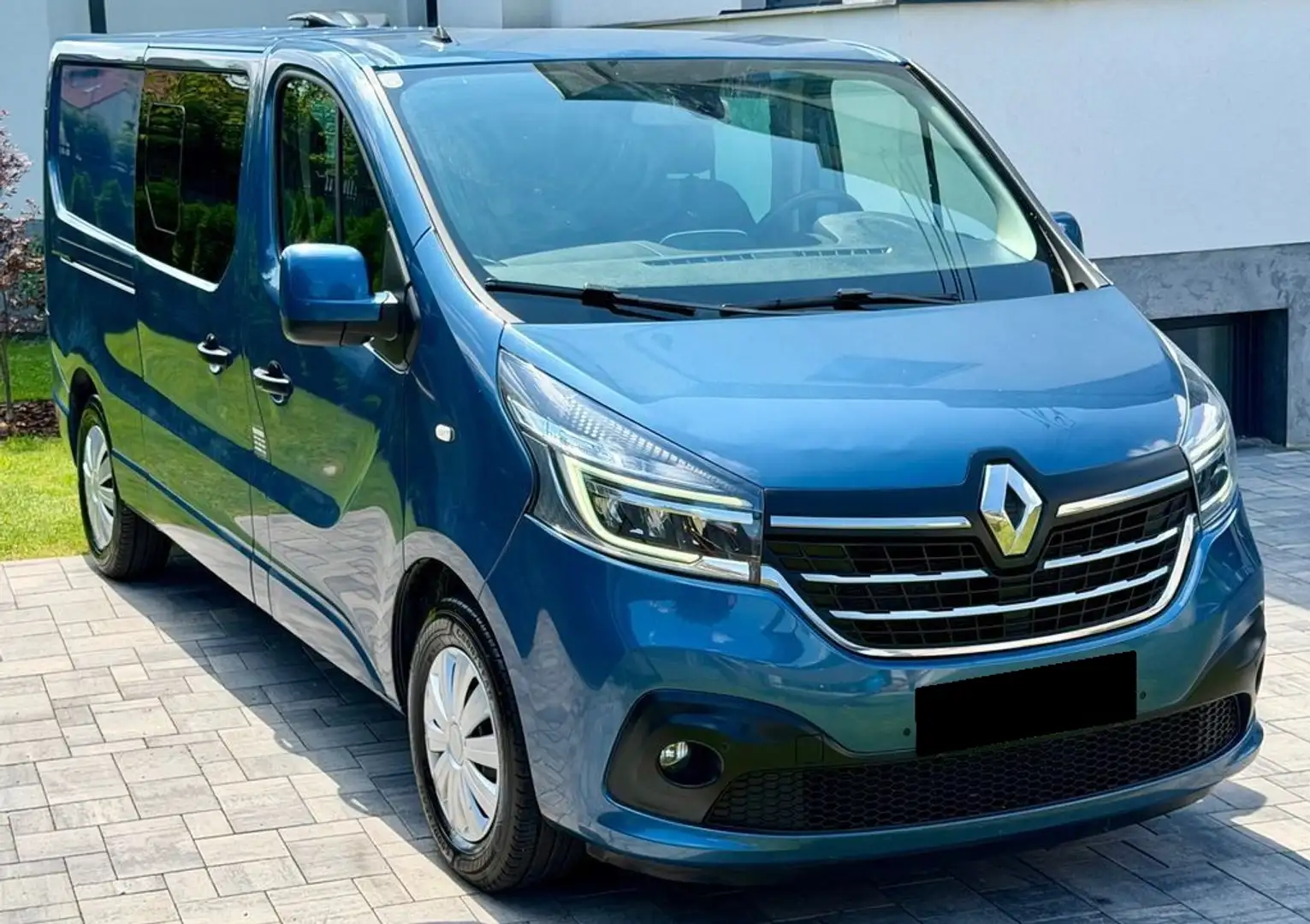 Renault Trafic L2H1 6Sitze Blau - 1