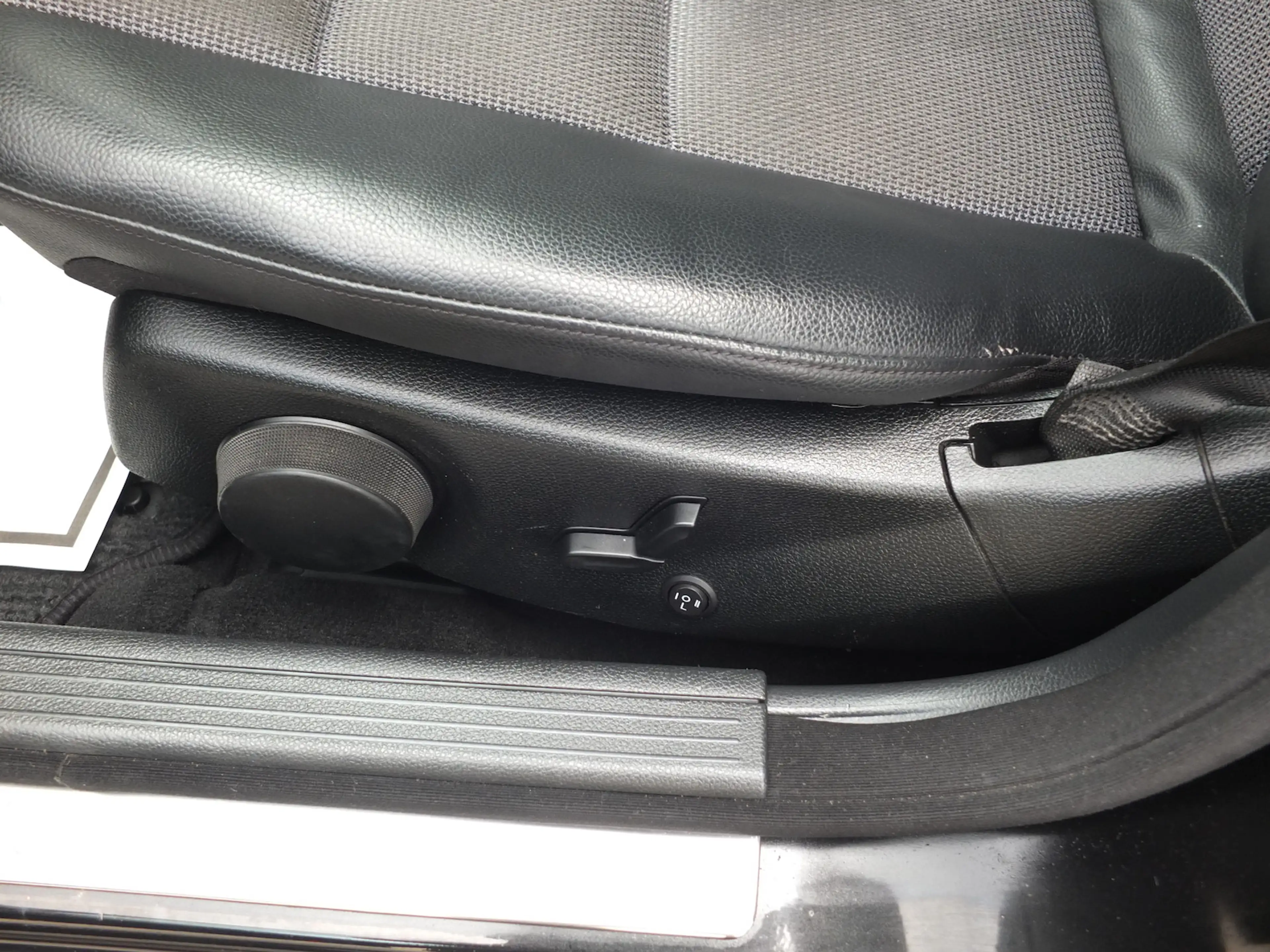 Mercedes-Benz C 220 CDi AVANTGARDE AUTOMATIC STANDHEIZUNG — photo 12