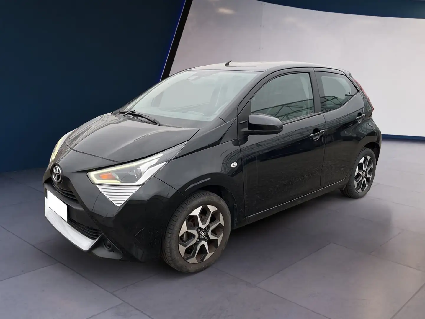 Toyota Aygo II 2018 5p 5p 1.0 x-fun 72cv Nero - 2