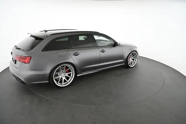 Audi RS6 view 4