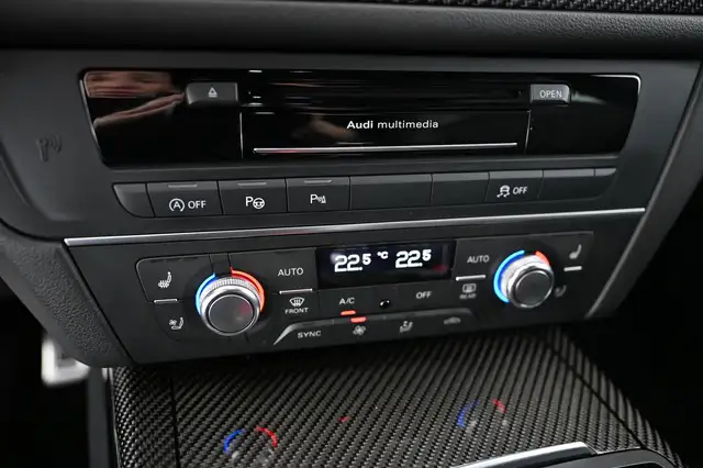Audi RS6 view 22