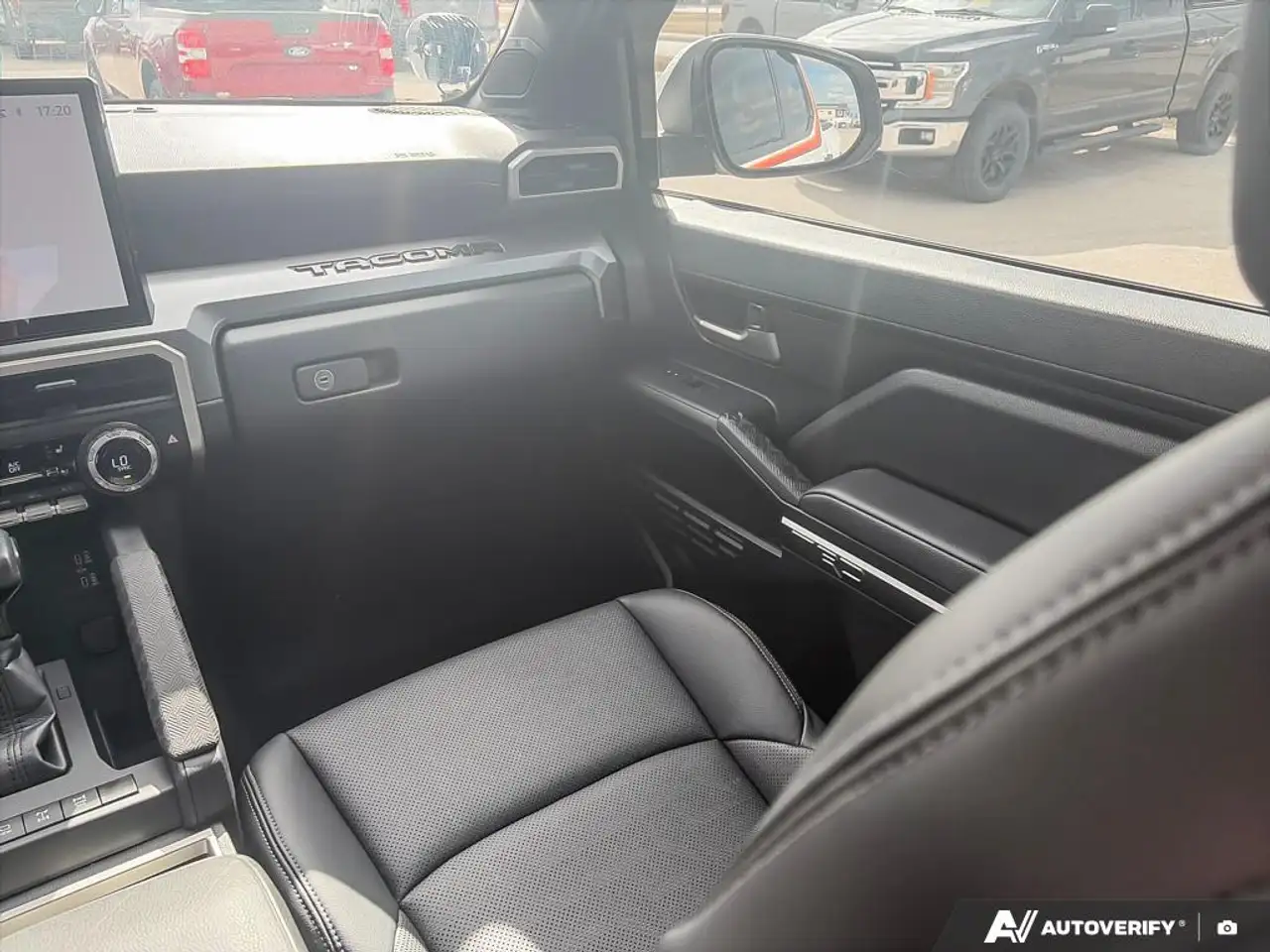 Toyota Tacoma снимка Toyota Tacoma