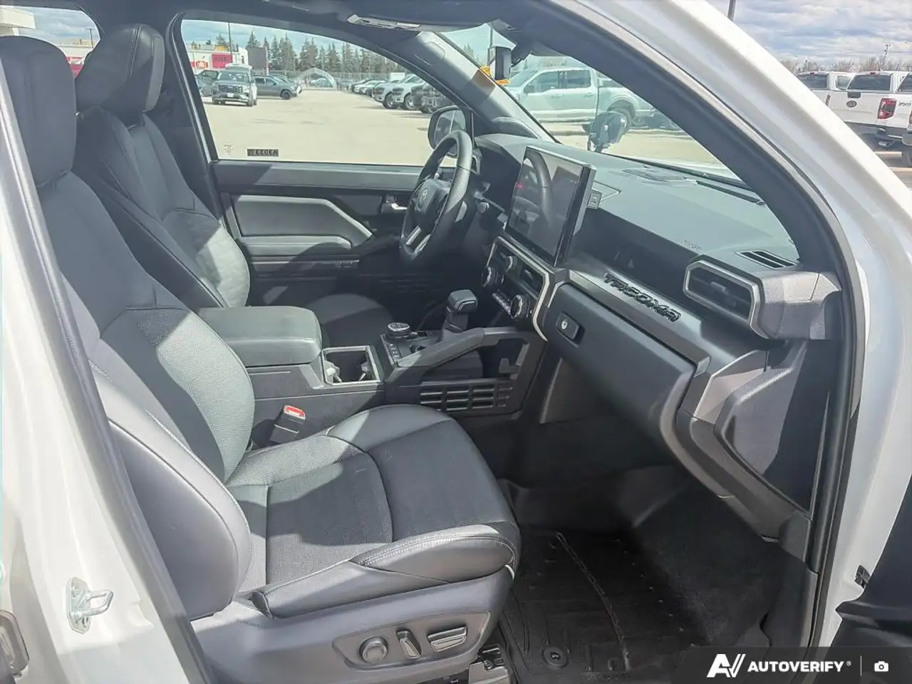 Toyota Tacoma снимка Toyota Tacoma