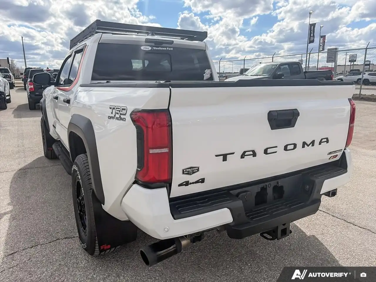 Toyota Tacoma снимка Toyota Tacoma