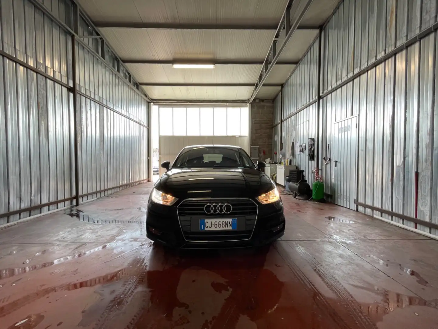 Audi A1 1.4 TDI Admired Nero - 2