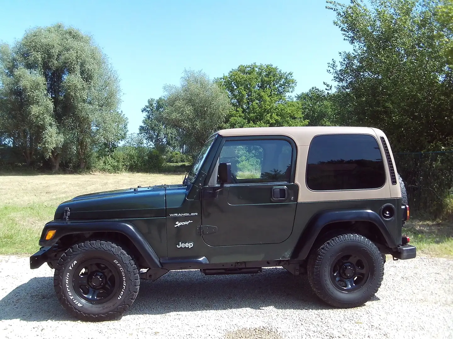 Jeep Wrangler BENZINE 2.5 HARD-TOP "Lichte vracht" Keuring- Vert - 1