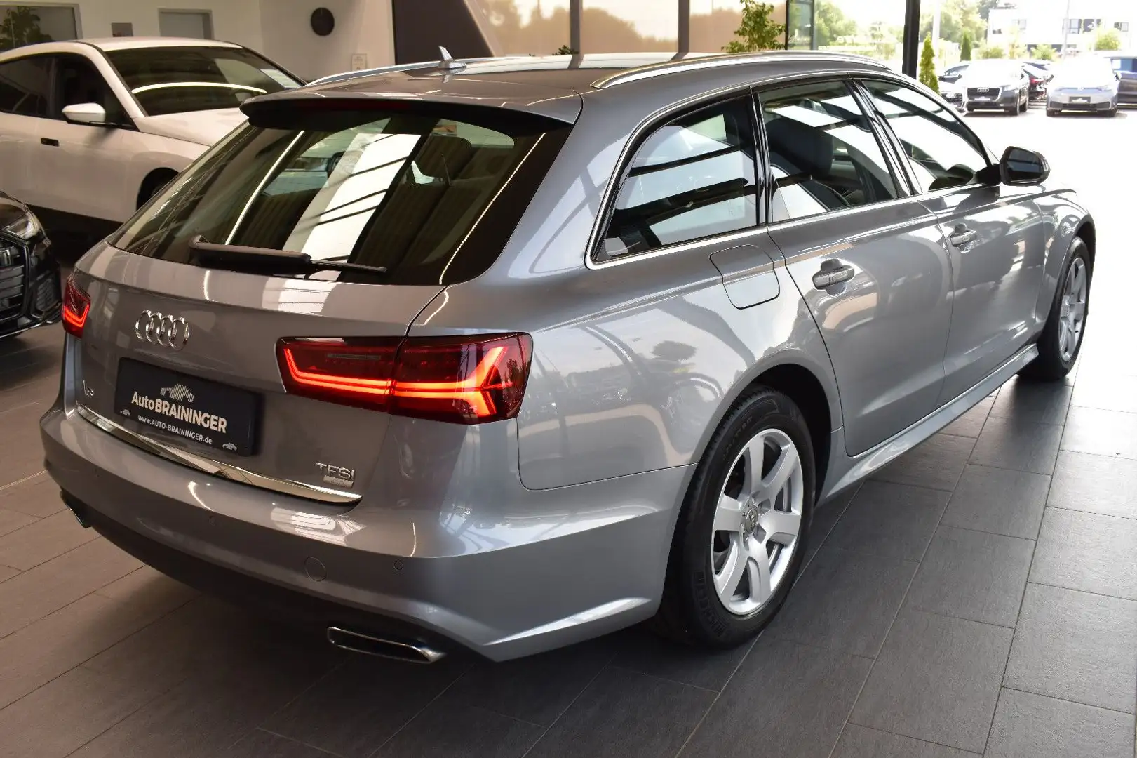 Audi A6 Avant 1.8TFSI S-tronic ultra NaviPlus~Xenon+ Grau - 2