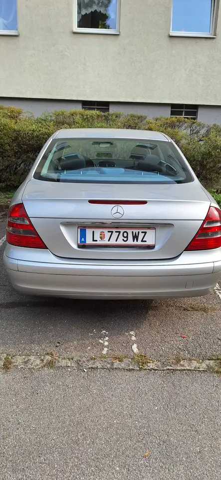 Mercedes-Benz E 220