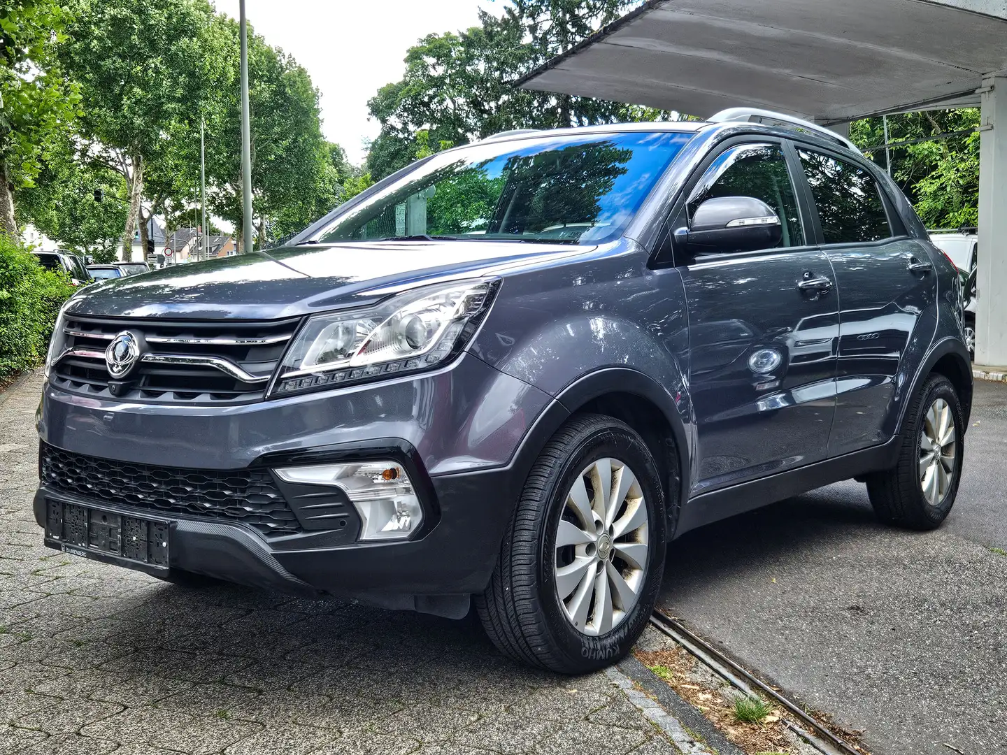 SsangYong Korando Crystal 4x2 Navi AHK 4xSitzheiz Kamera Lenkradheiz Серый - 2
