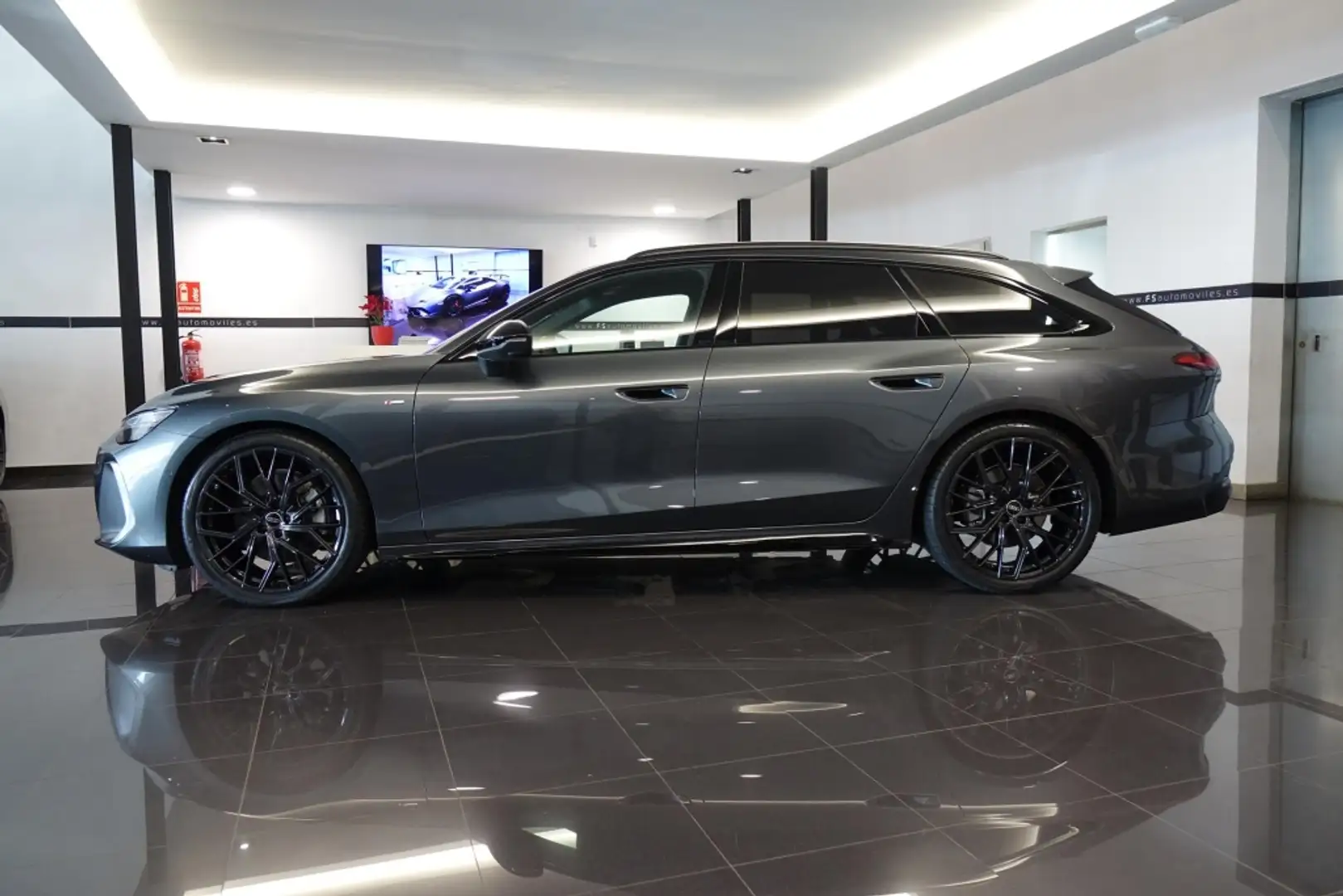 Audi A6 Avant 2.0TDI Black line quattro S tronic 150kW Grau - 2