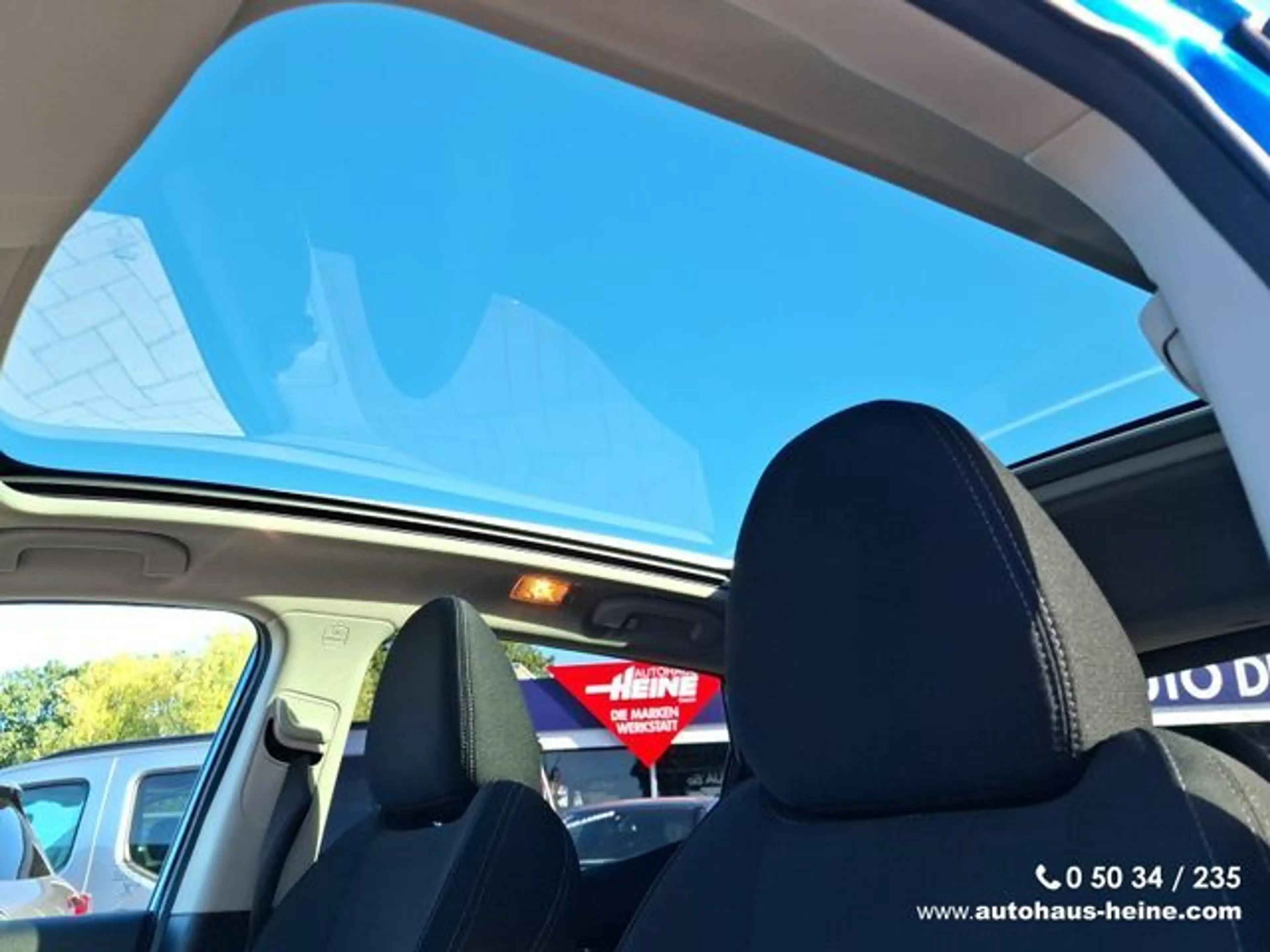 Nissan Qashqai Qashqai N-Connecta|AHK|Panorama|360|Navi|Allw. — photo 12