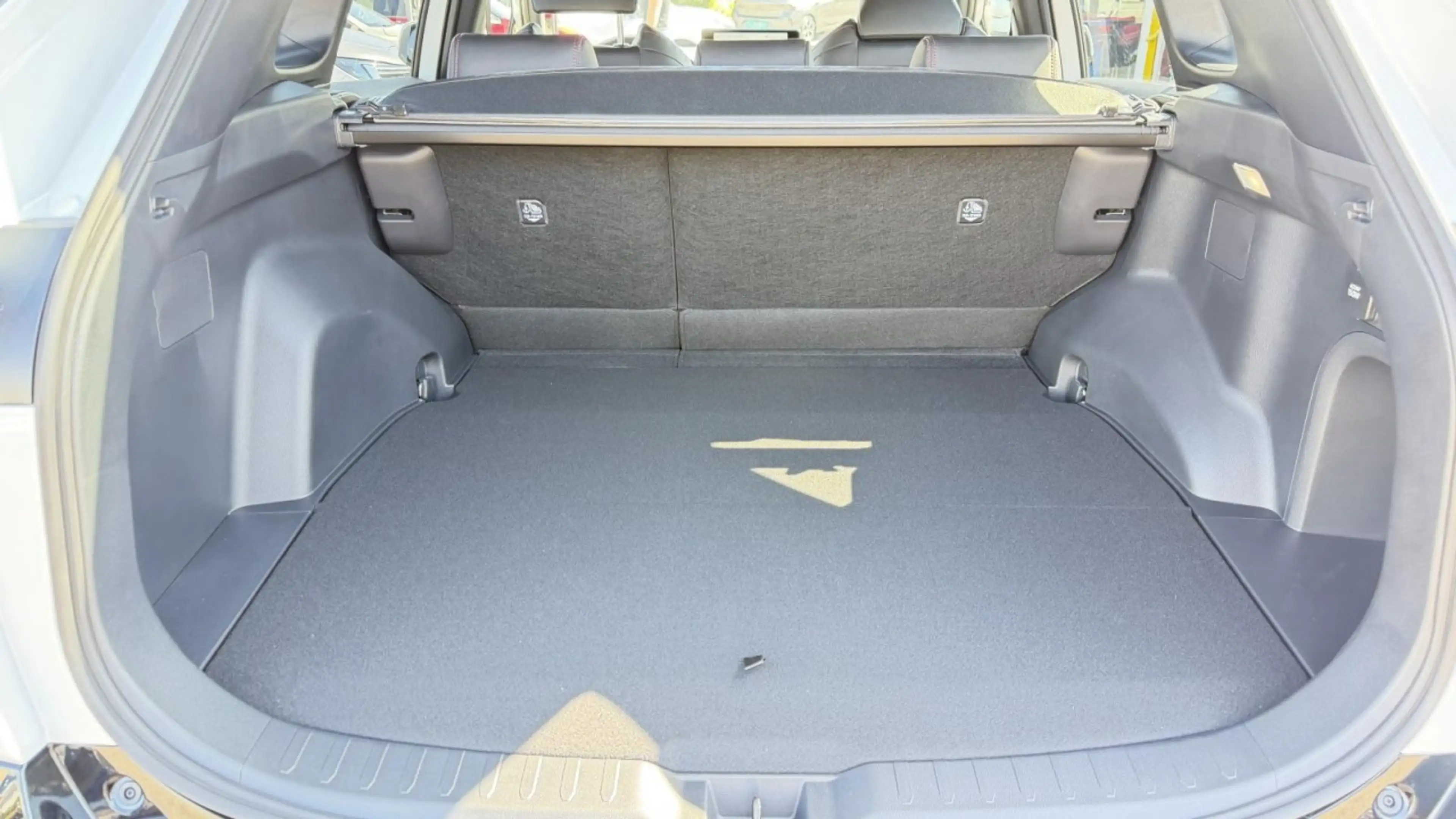 Suzuki Across : Hybridpower. Raum. Raffinesse. Effizienz Klima — photo 6
