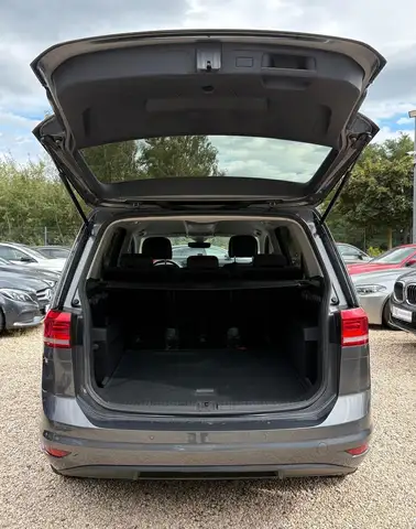 Volkswagen Touran view 12