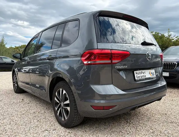Volkswagen Touran view 6