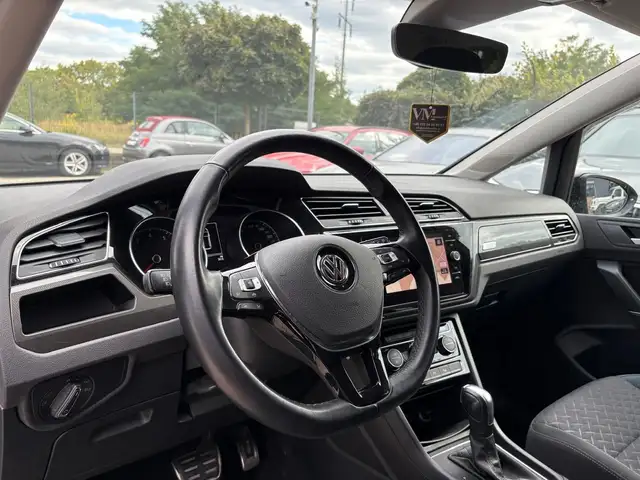 Volkswagen Touran view 7