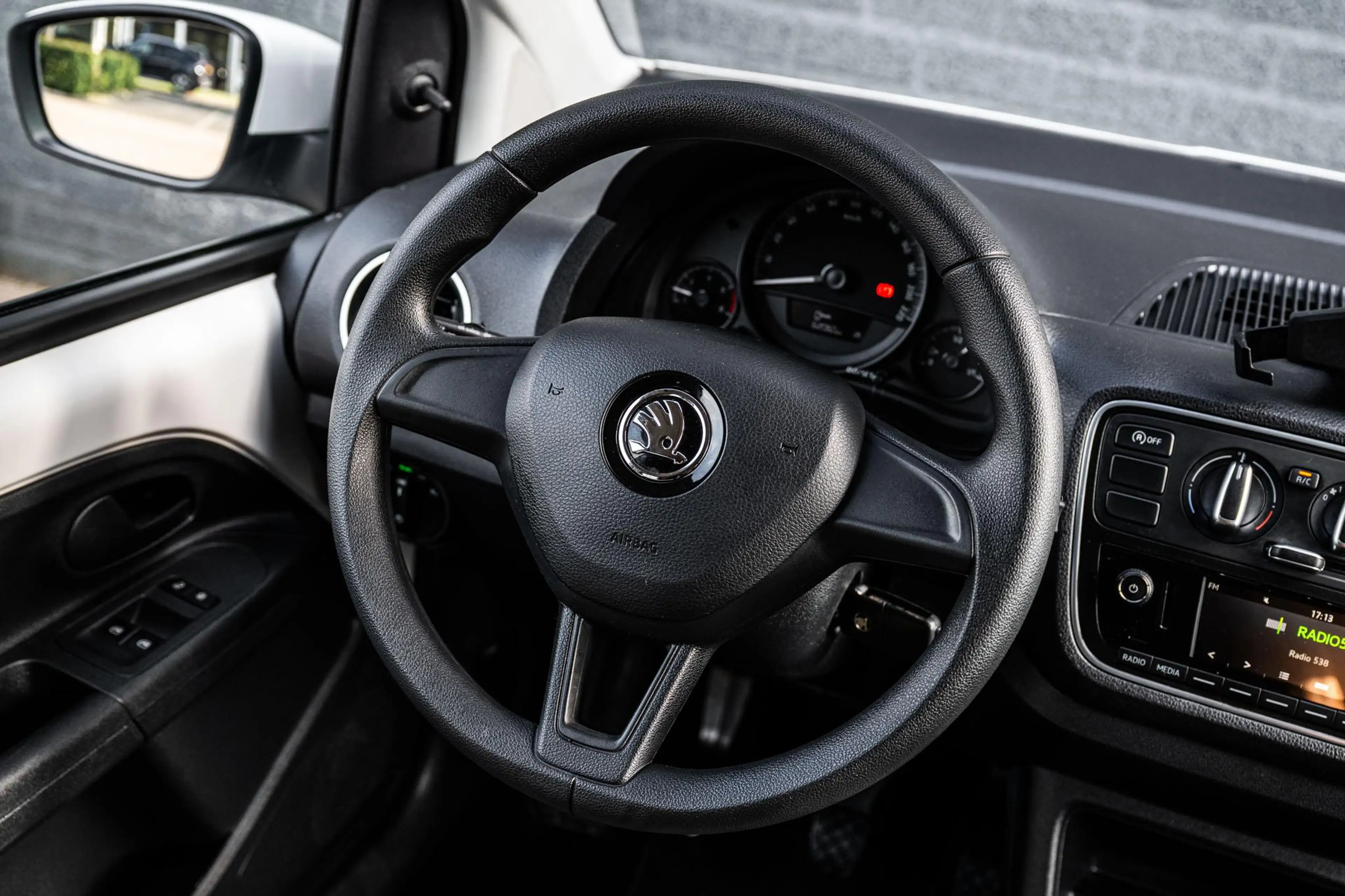 Skoda Citigo 1.0 MPI Greentech Ambition Plus | Cruise control | — photo 11
