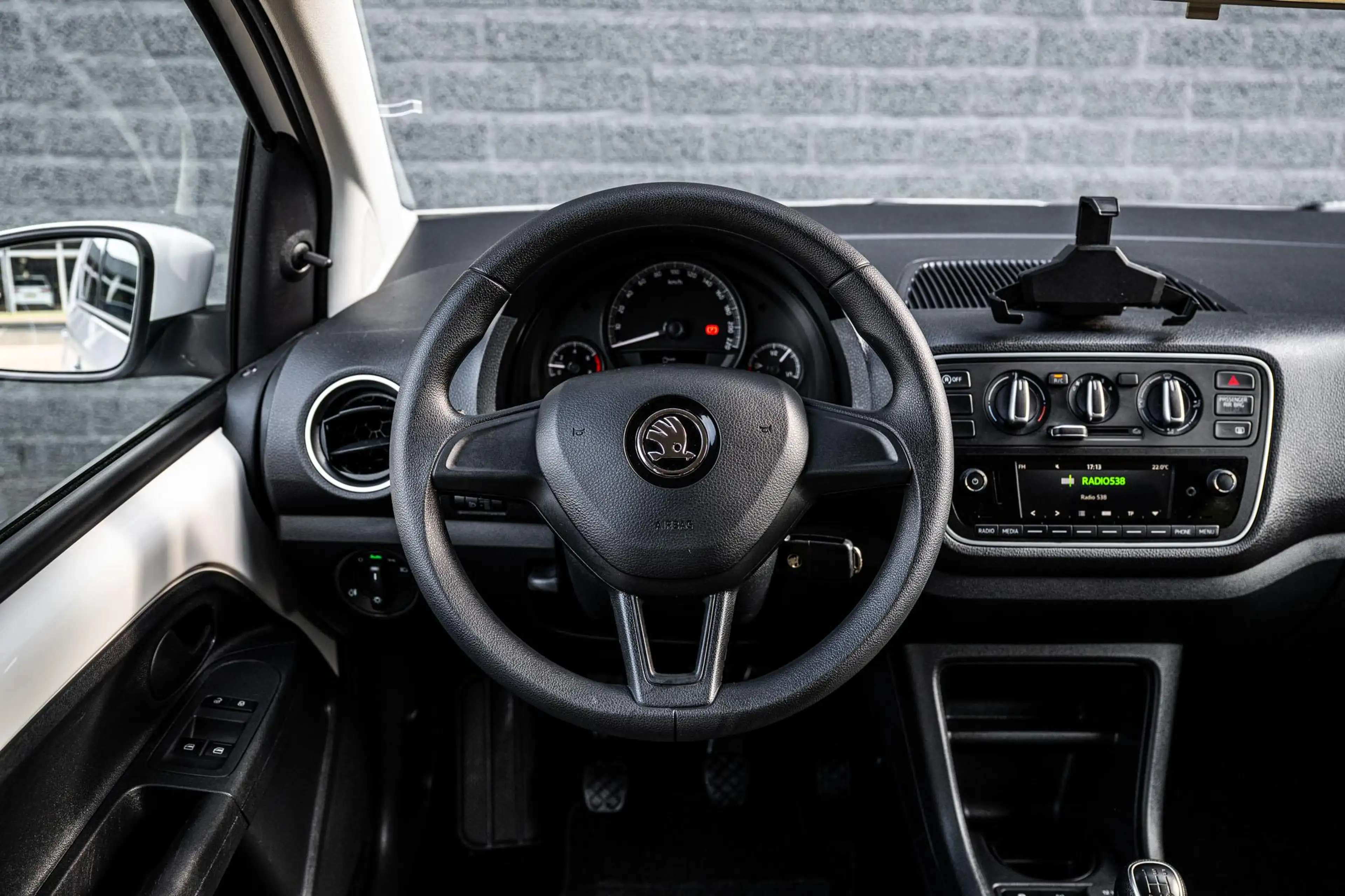 Skoda Citigo 1.0 MPI Greentech Ambition Plus | Cruise control | — photo 6