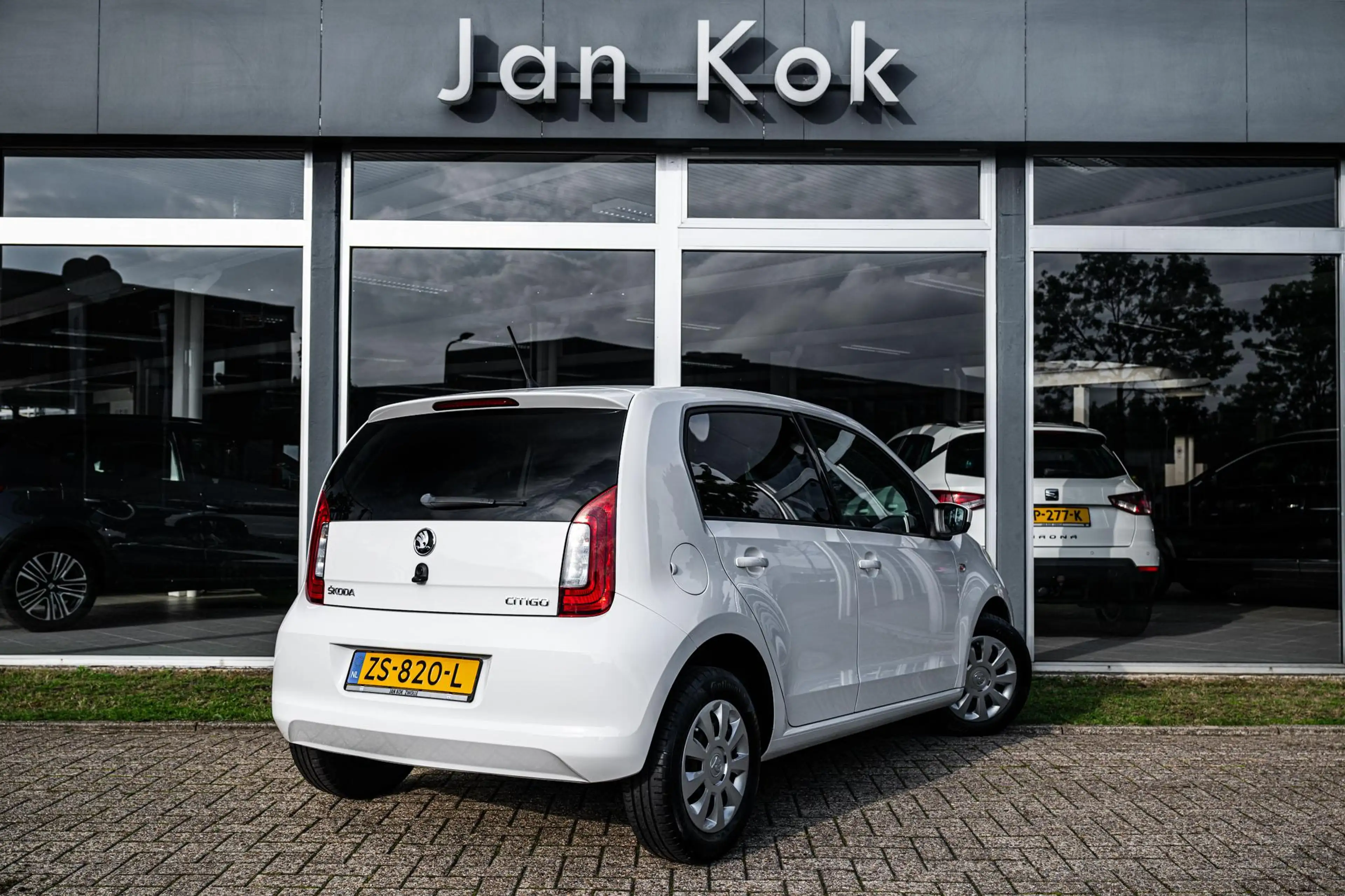 Skoda Citigo 1.0 MPI Greentech Ambition Plus | Cruise control | — photo 3
