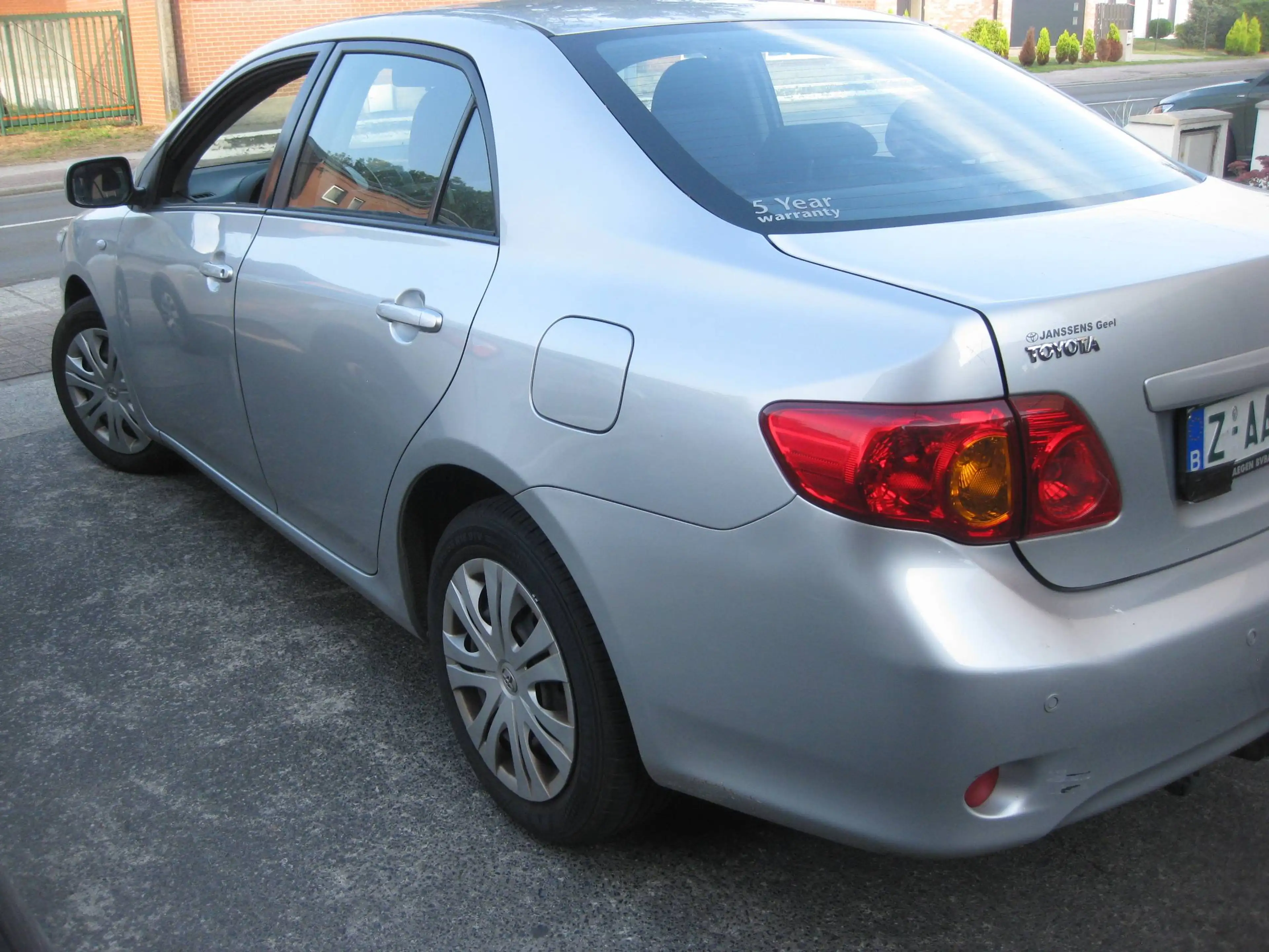 Toyota Corolla 1.6i essence Automatique 123.000 km ct ok Garantie — photo 5