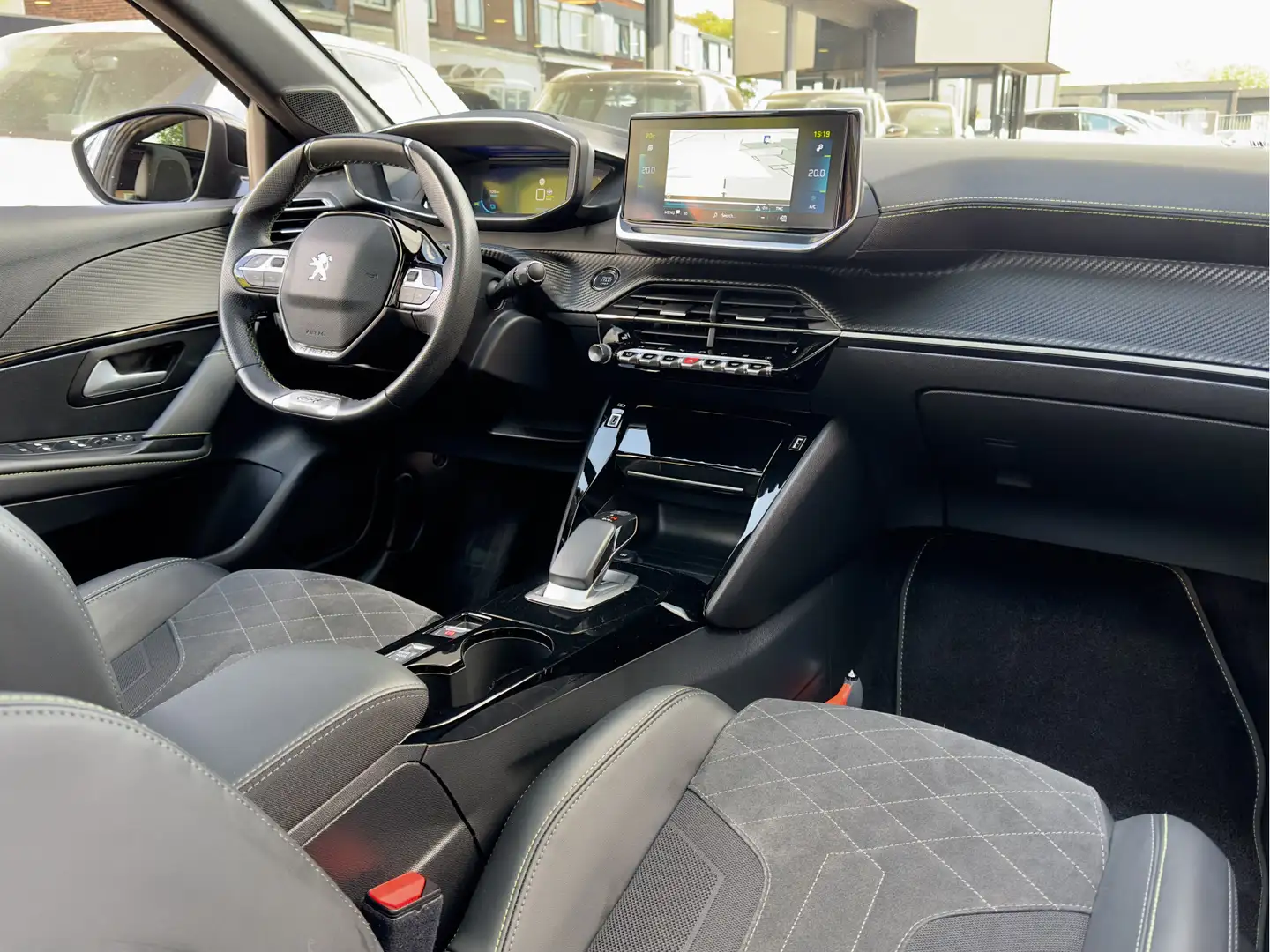 Peugeot e-208 EV GT 93,3 % SOH PACK 50 kWh AUTOM 29D.KM!! PANODA Blanc - 2