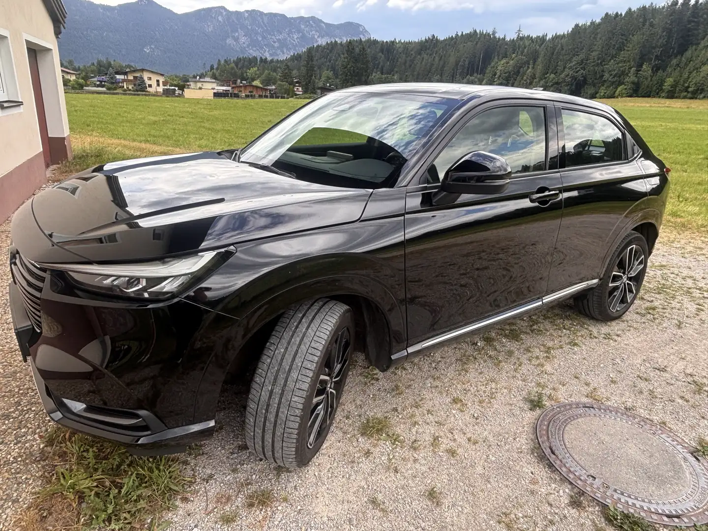 Honda HR-V 1,5 i-MMD Hybrid 2WD Advance Aut. Schwarz - 1