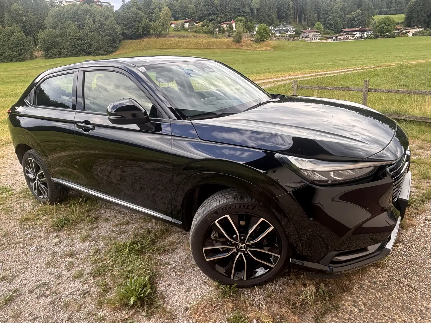 Honda HR-V 1,5 i-MMD Hybrid 2WD Advance Aut. Schwarz - 2