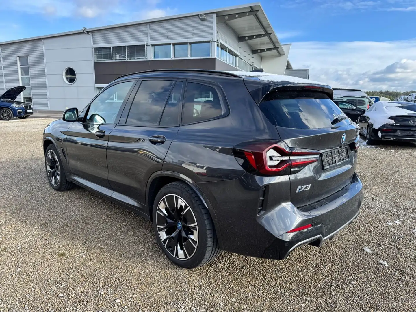 BMW iX3 Impressive H&K Panorama Voll Grau - 2
