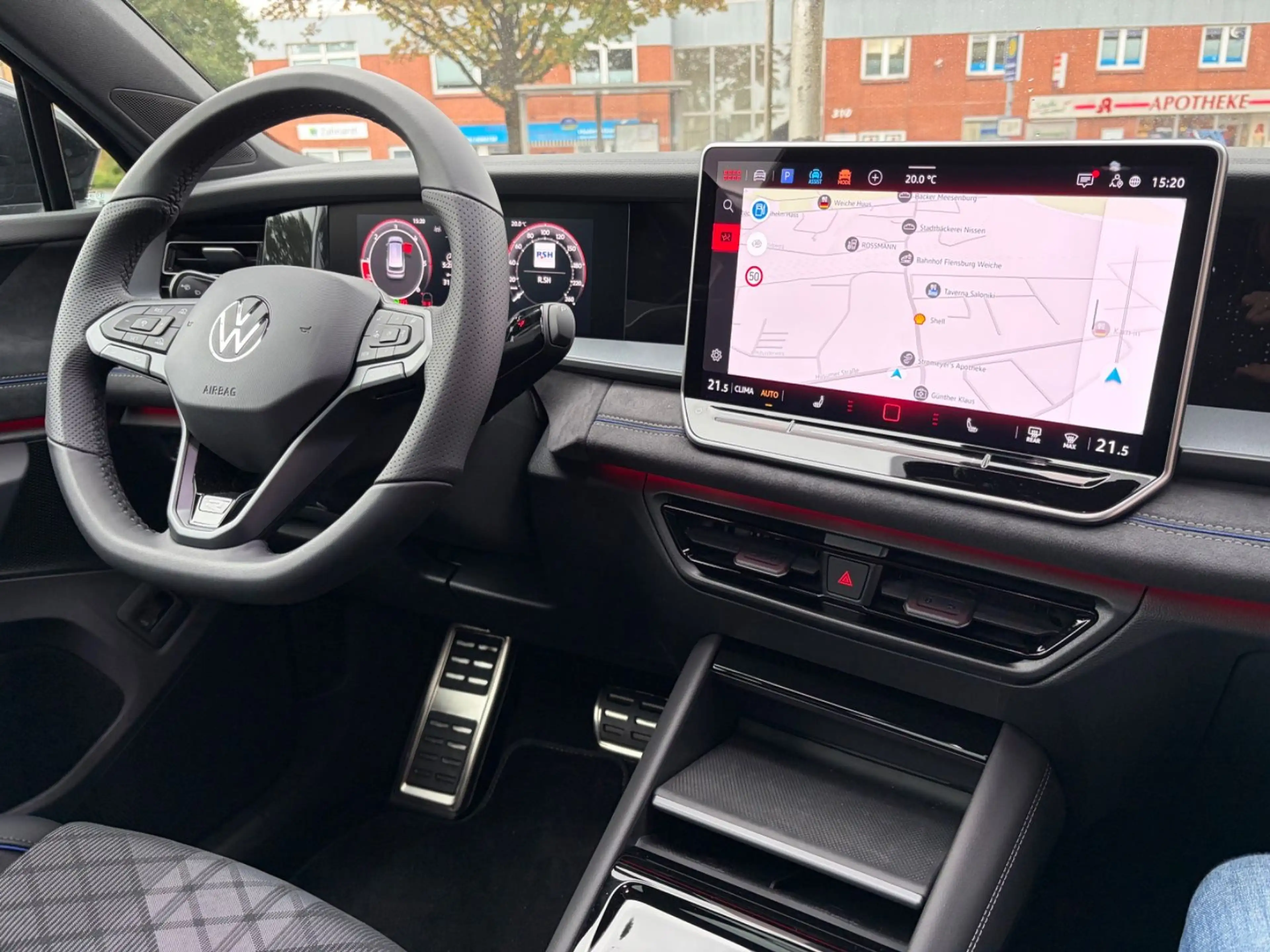 Volkswagen Tayron 2.0TDI 4M R-Line Pano 20 360° Black Style — photo 12