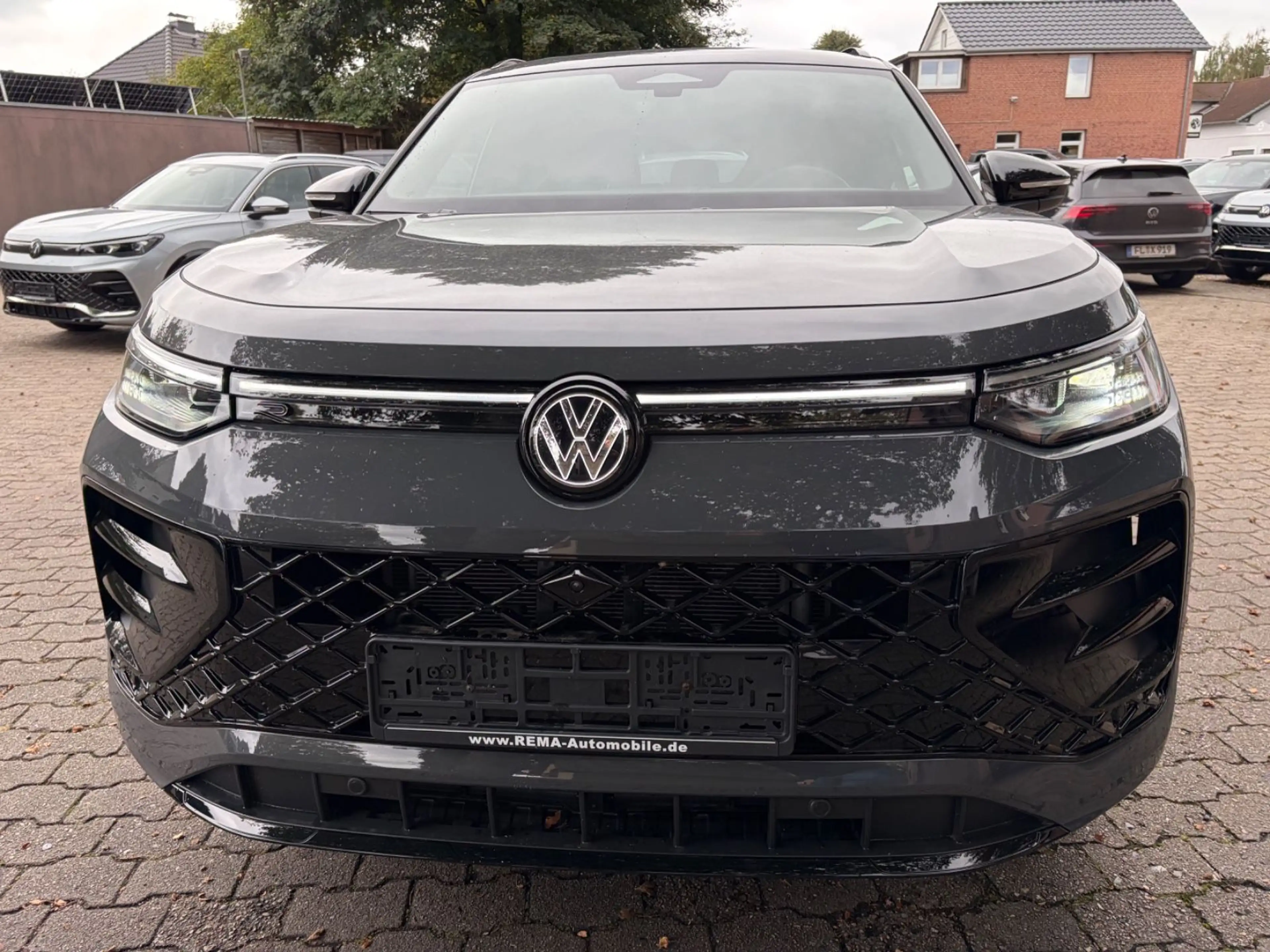 Volkswagen Tayron 2.0TDI 4M R-Line Pano 20 360° Black Style — photo 8