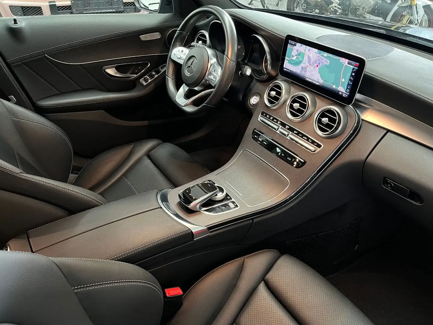 Mercedes-Benz C 220 d T-Modell 4Matic AMG Line Navi/Kamera Grün - 2