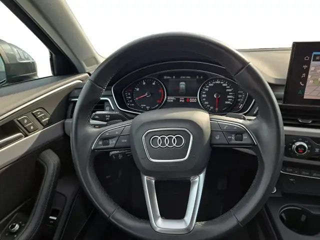 Audi A4 view 13