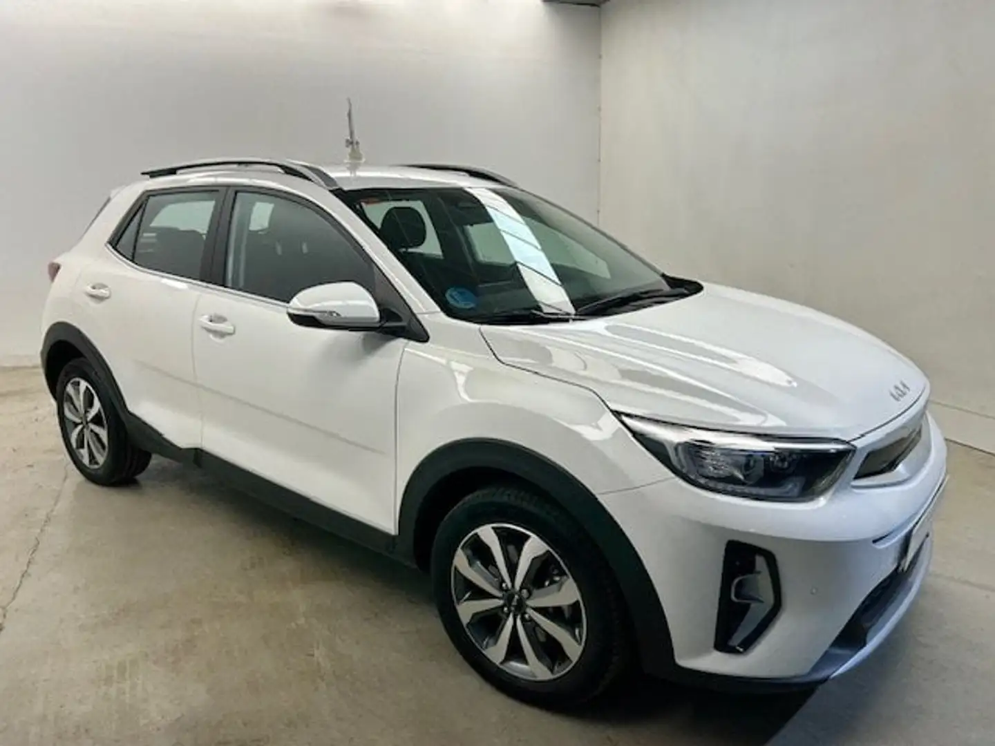 Kia Stonic 1.0 T-GDi MHEV Drive 100 - 1