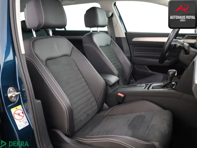 Volkswagen Passat view 11