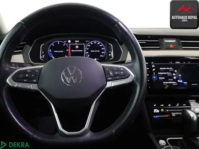 Volkswagen Passat view 15