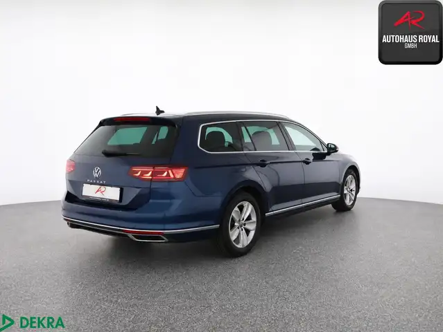 Volkswagen Passat view 5