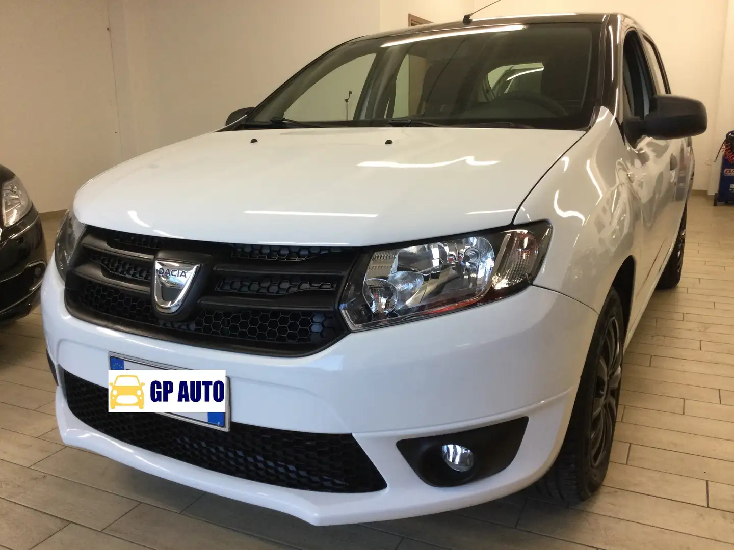 Dacia Sandero 0.9 tce Laureate Gpl Blanc - 1