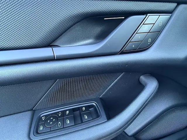 Porsche Taycan 4S Sport Turismo PERFORMANCE-BATTERIE PLUS VOLL Ansicht 12