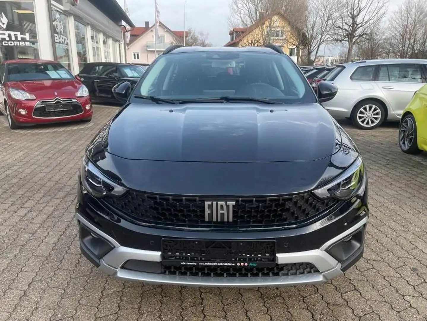 Fiat Tipo Cross Hybrid CarPlay TEMPOMAT LED ASSISTENT Schwarz - 1