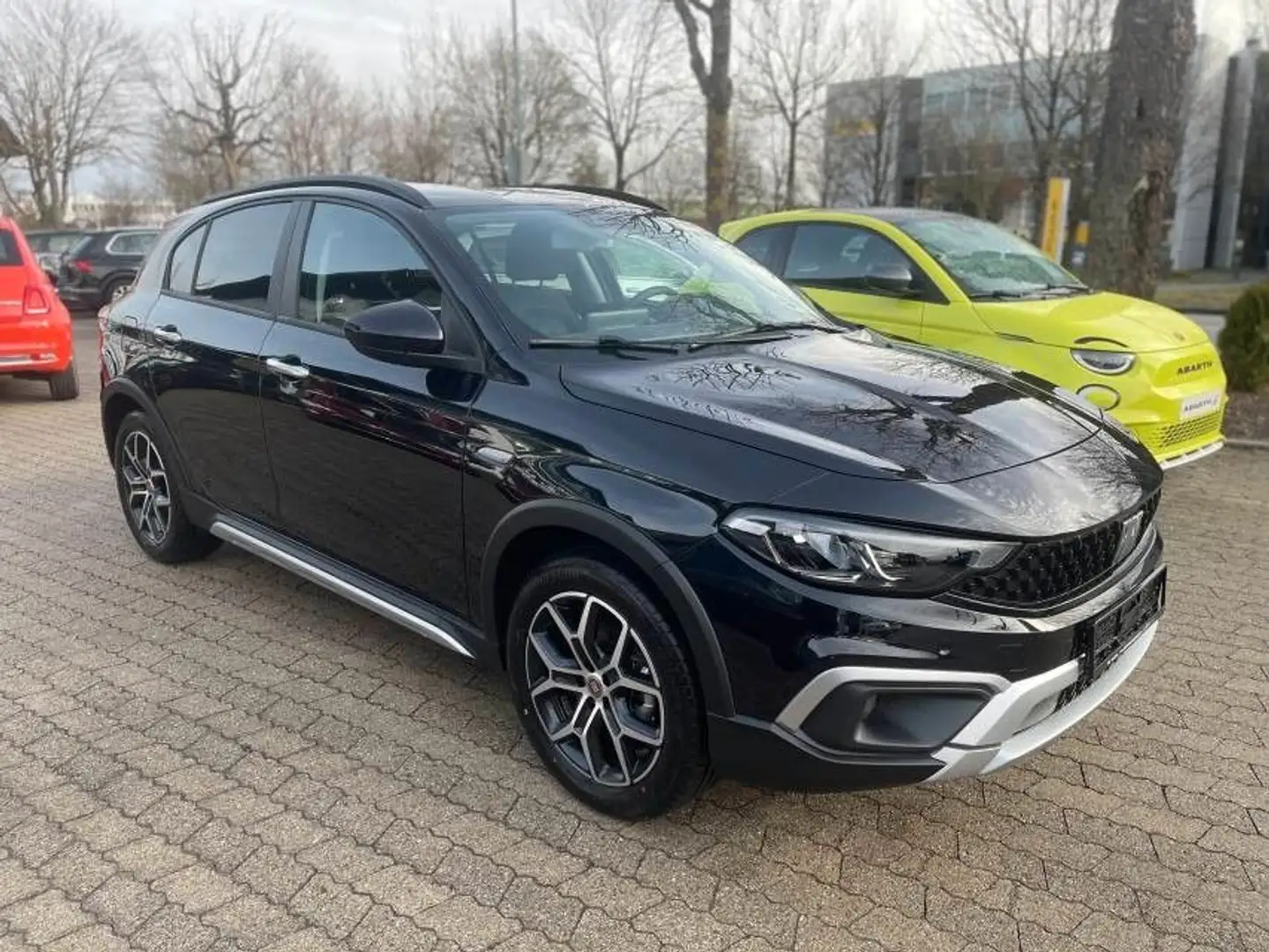 Fiat Tipo Cross Hybrid CarPlay TEMPOMAT LED ASSISTENT Schwarz - 2
