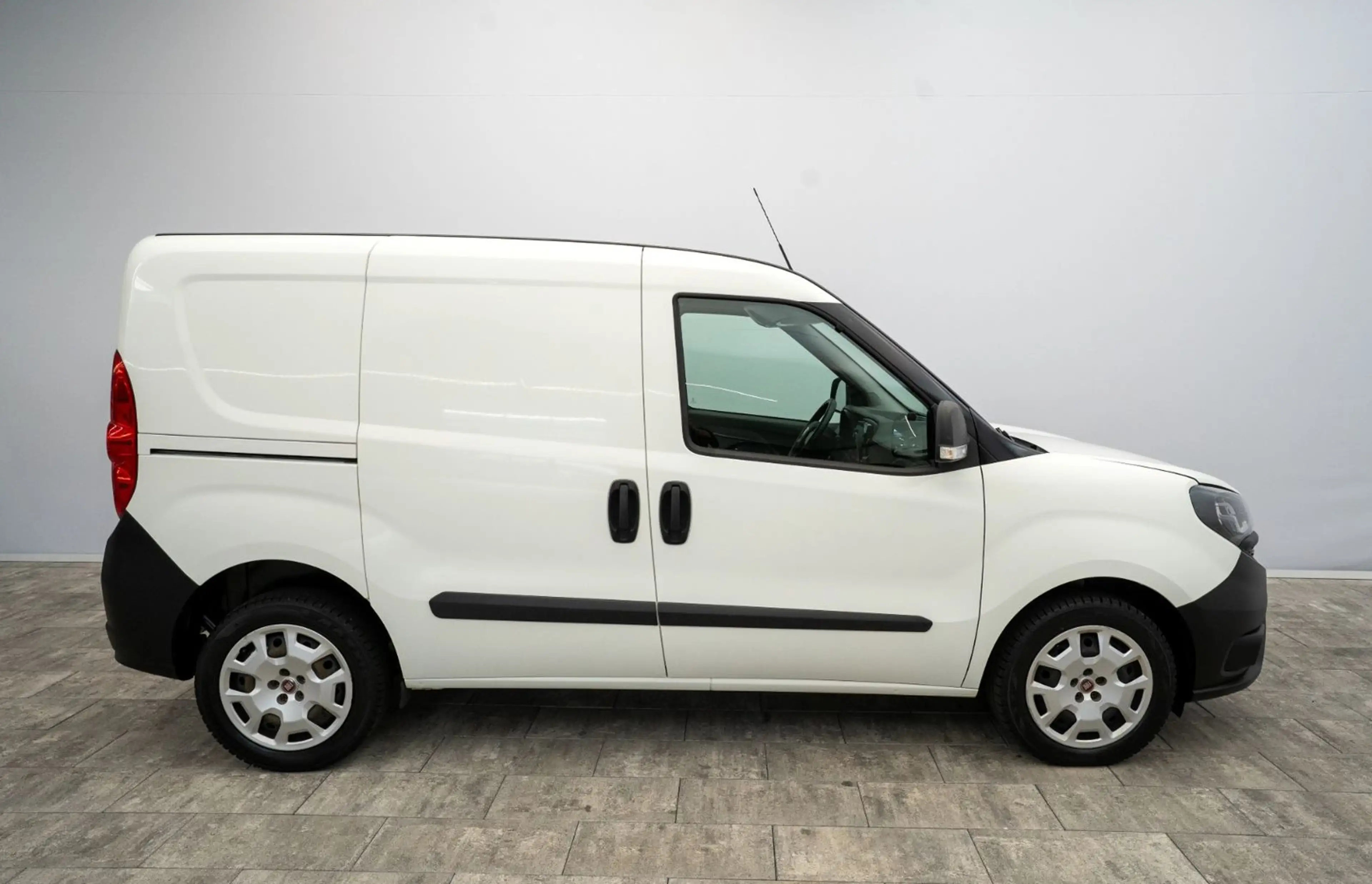Fiat Doblo Doblò 1.6 SX Kasten °Klima°DAB°Sortimo° — photo 5