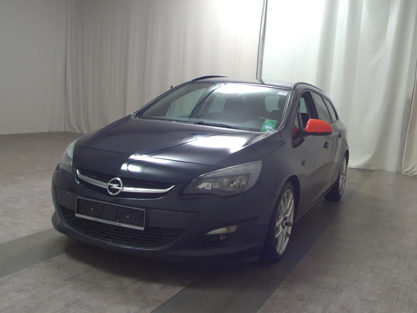 Opel Astra ST 1.6 CDTI Style Navi RfK PDC Shz AHK Grün - 2