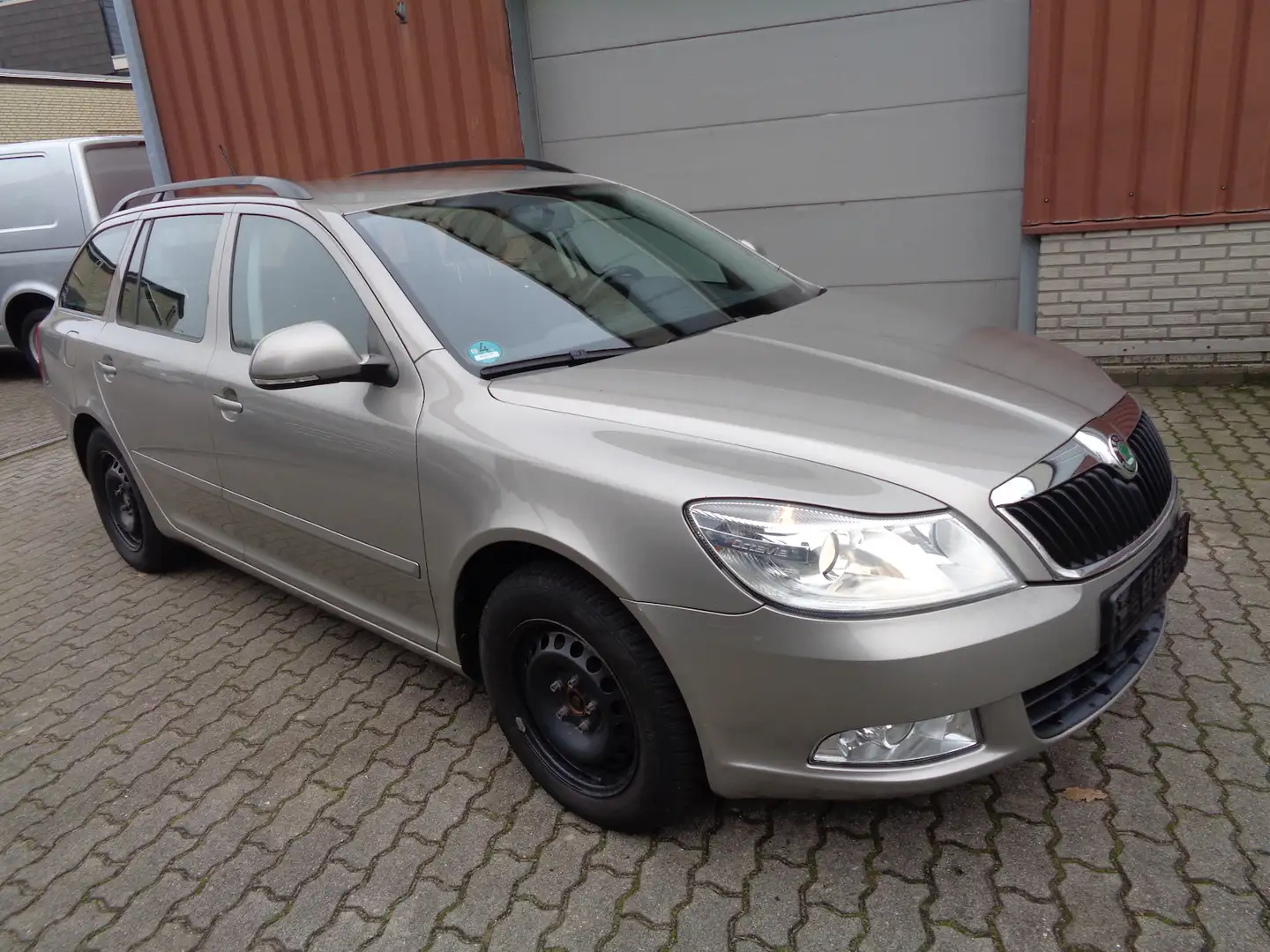 Skoda Octavia 1.6 TDI Ambition Beige - 1